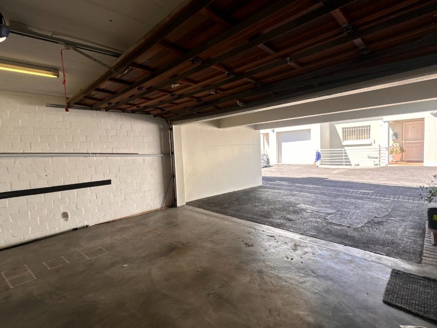 To Let 3 Bedroom Property for Rent in Higgovale Western Cape